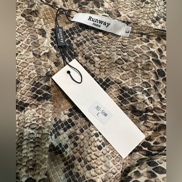 Runway Paris V Neck Maxi Dress in Snakeskin Print - Picture 10 of 12